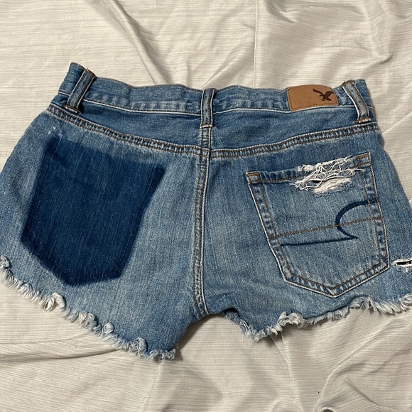 Shorts - Picture 2 of 4